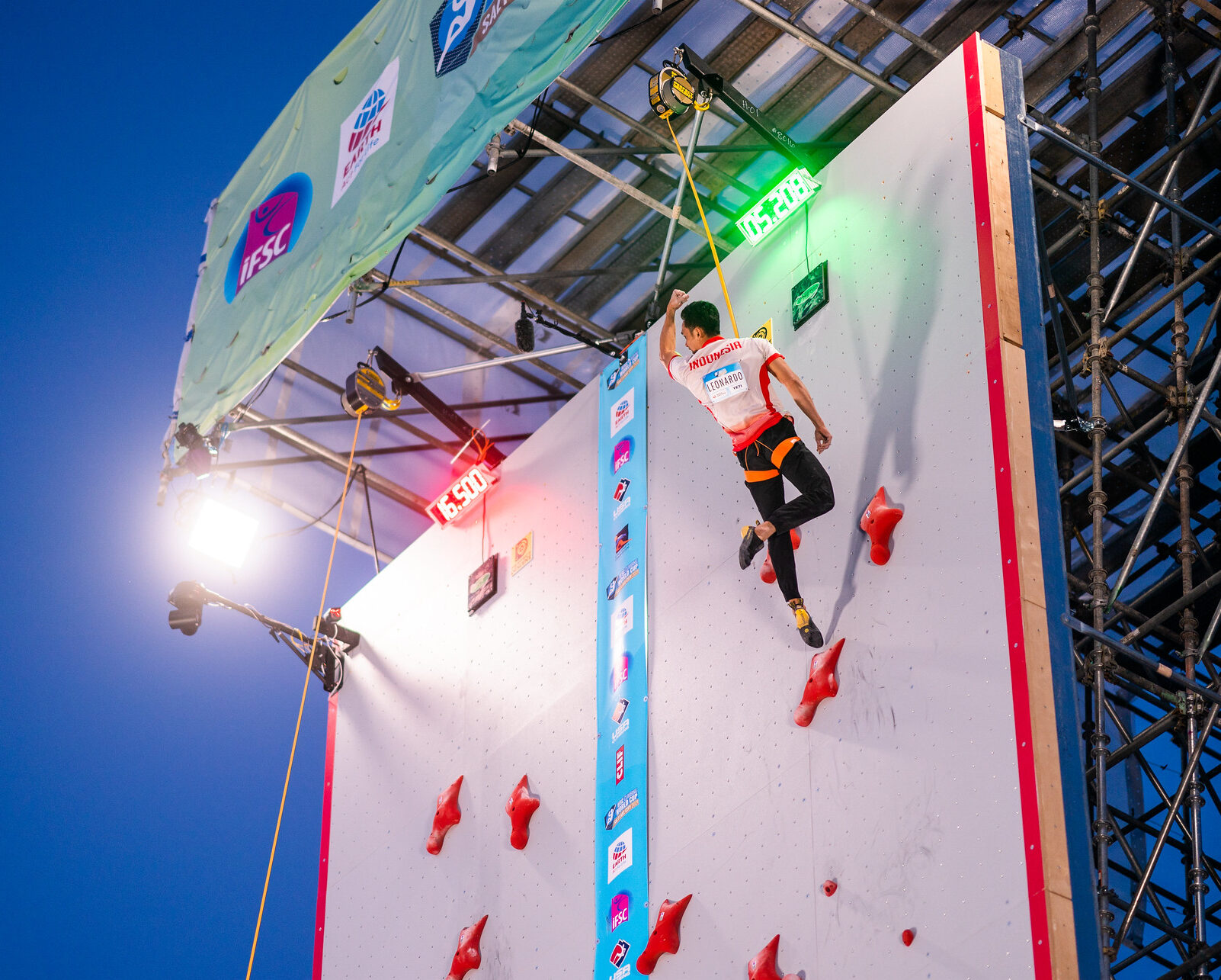 Leonardo's WR Victory shot